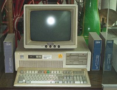 1981年IBM推出第一台个人计算机--286电脑